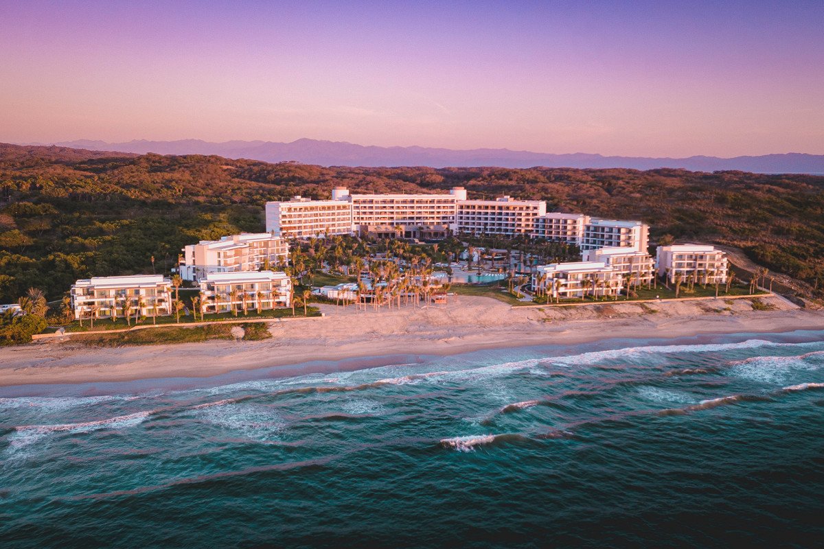 Entrando a uno de los nuevos polos de eventos en México: produciendo para Rexair en Punta de Mita